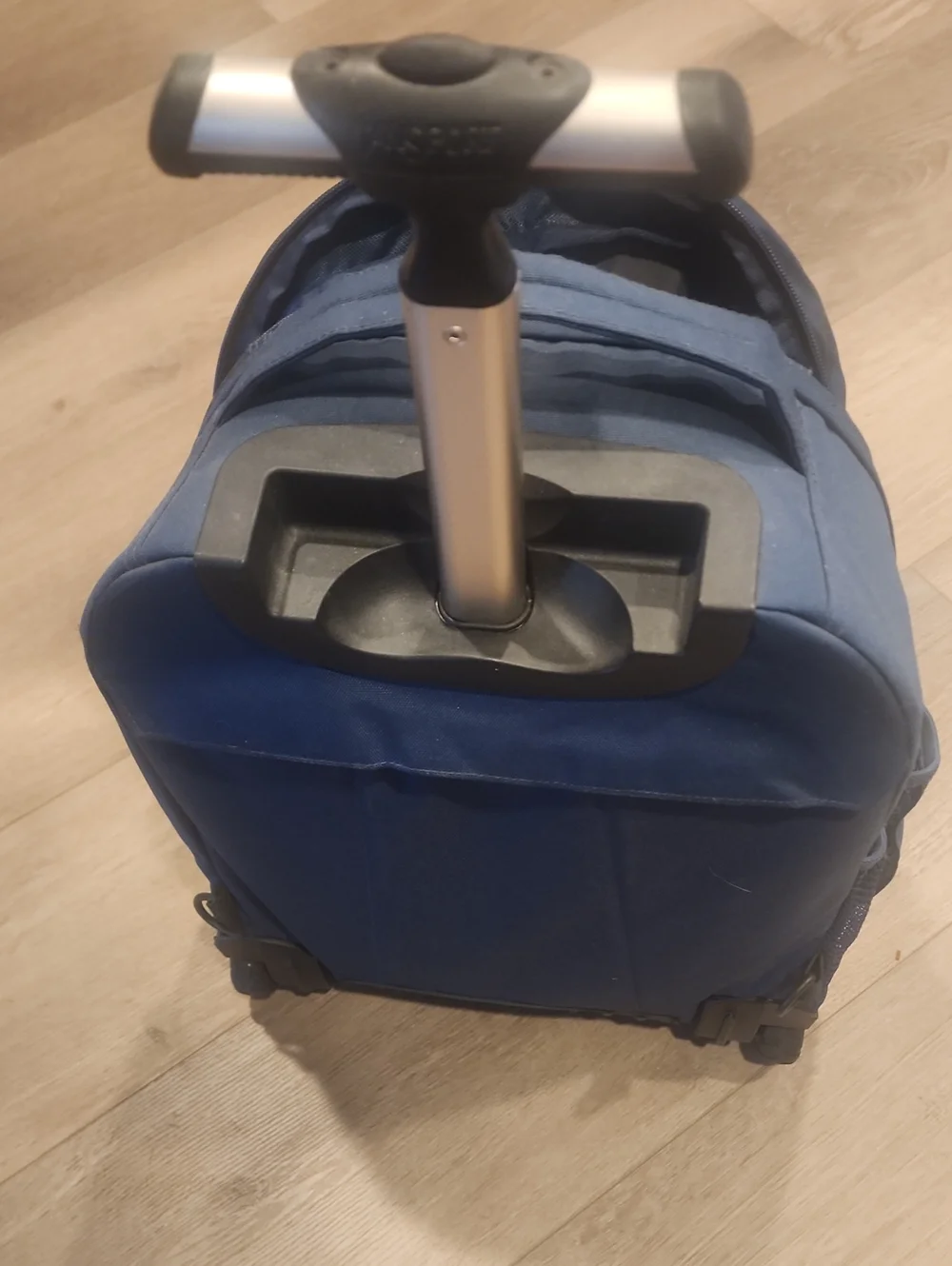 JanSport Driver 8 Rolling Backpack Wheeled Travel Bag Laptop Sleeve Navy 36L
